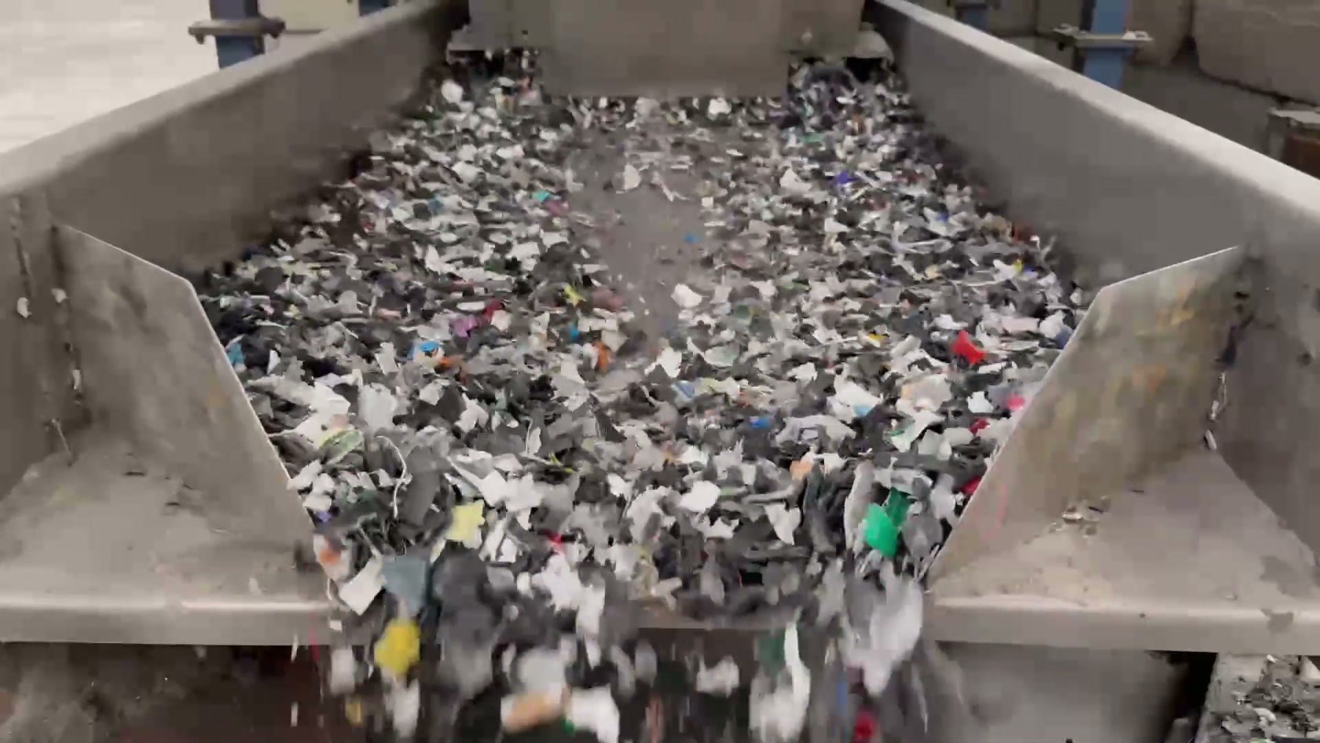 This Is What E-Waste Looks Like in the Middle of the Process